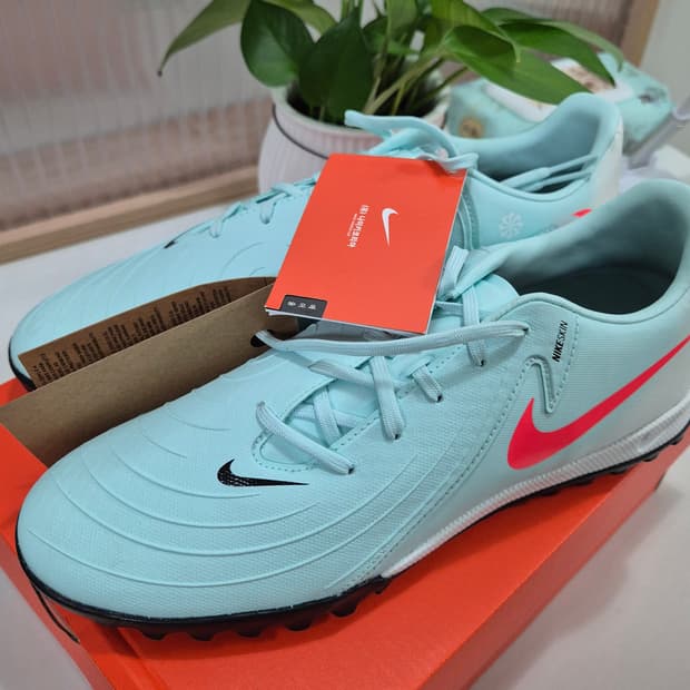 나이키 팬텀 GX 2 아카데미 TF 풋살화 축구화 새상품 265