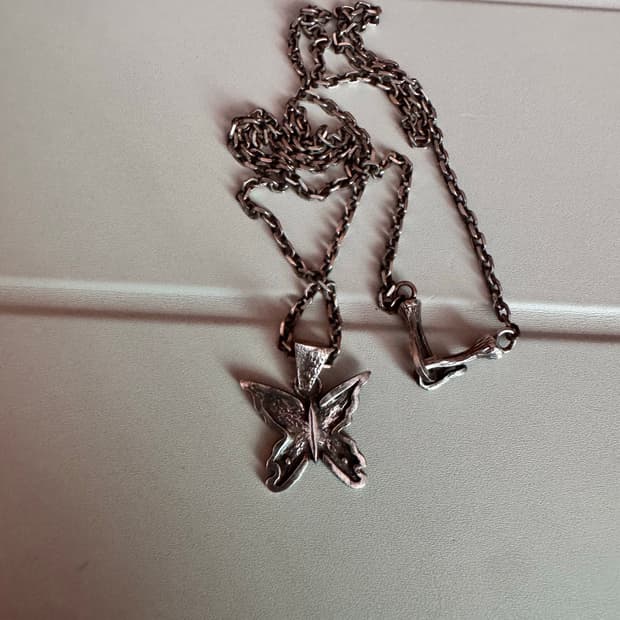 바호 스튜디오 나비 목걸이