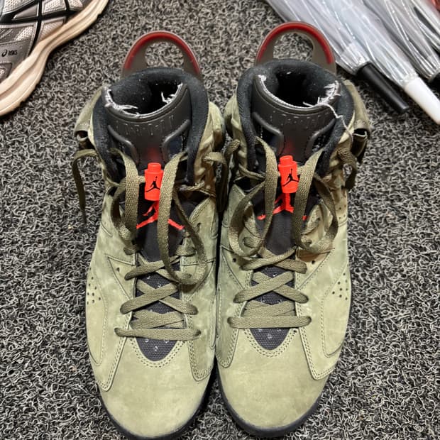 트래비스 스캇 조던6 올리브 285