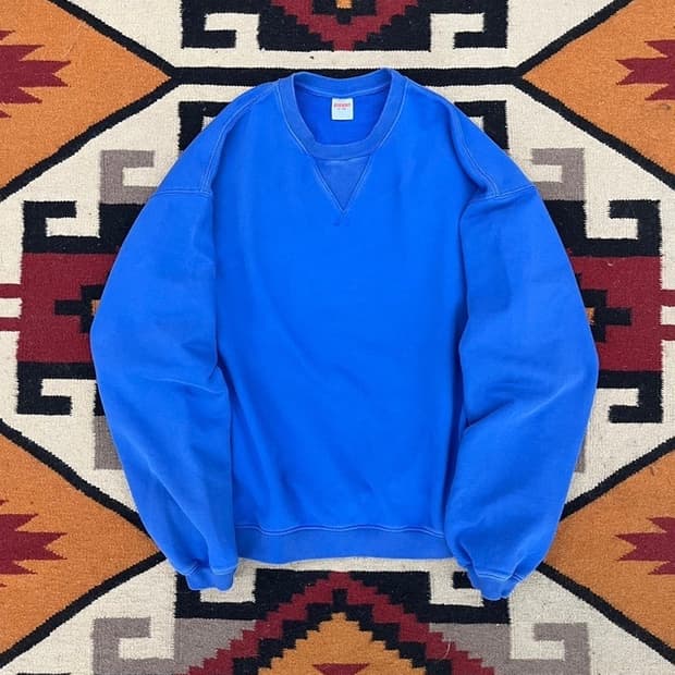 [L] 블랙아웃 갤러리아 별주 스웻셔츠