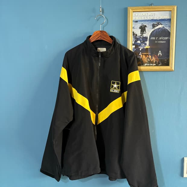 00’s U.S Army APFU Jacket.