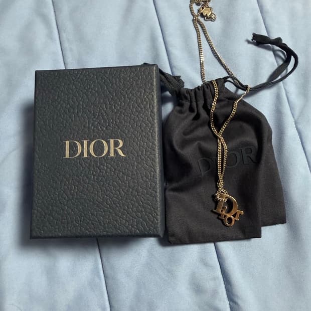 디올 오블리크 펜던트 목걸이