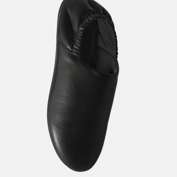 자라 x 나누시카 레더 로퍼 블랙