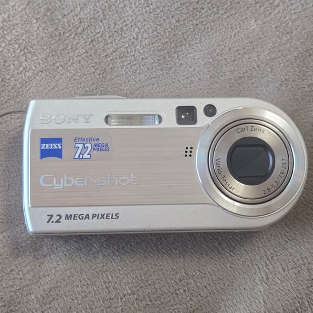 소니 사이버샷 DSC-P150 레트로디카