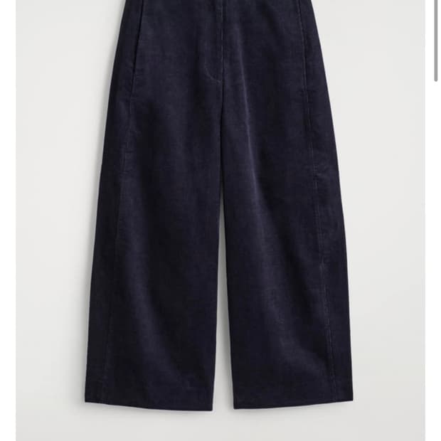 COS 코듀로이 배럴 레그 트라우저