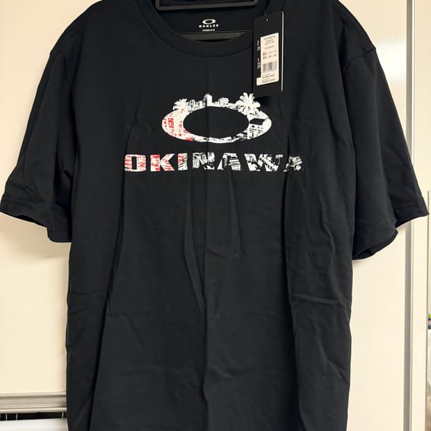 오클리 오키나와 한정판 반팔 티셔츠 (블랙/화이트) XL
