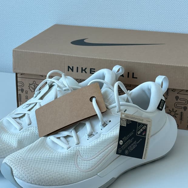 [새상품]나이키 주니퍼 트레일2 고어텍스 베이지 써밋화이트 270