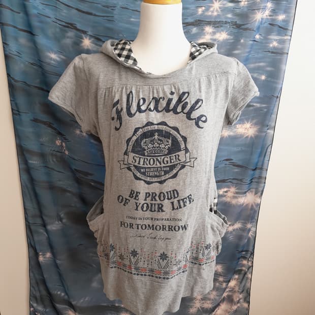 체크 레터링 포켓 후드 반팔