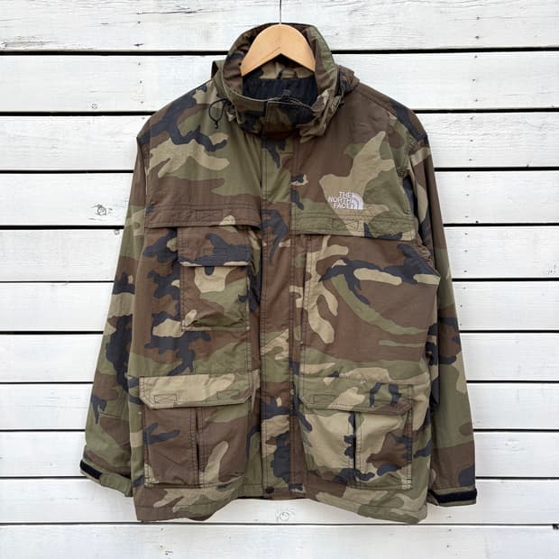 The North Face 노스페이스 카모 바람막이 자켓