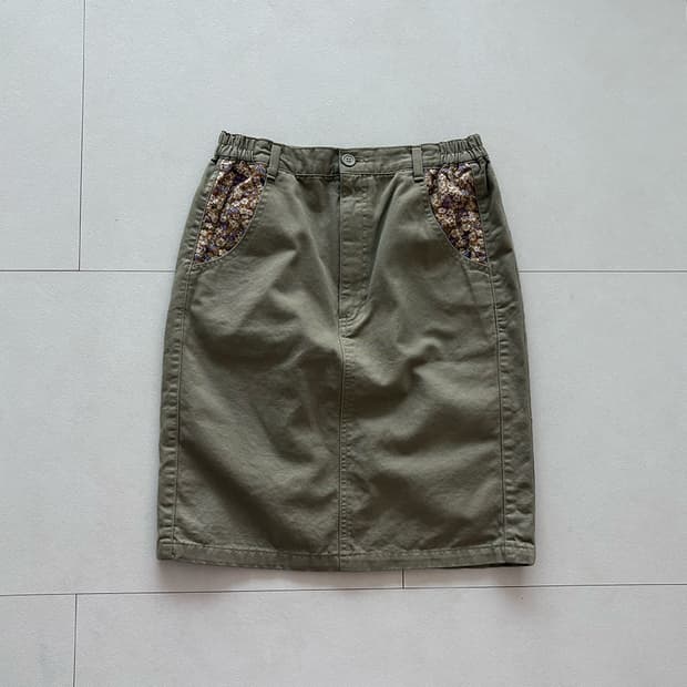 floral pocket skirt