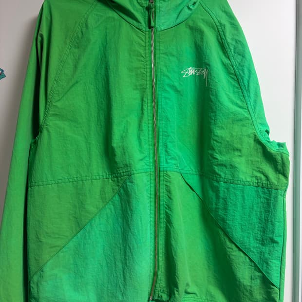 스투시 그린 바람막이