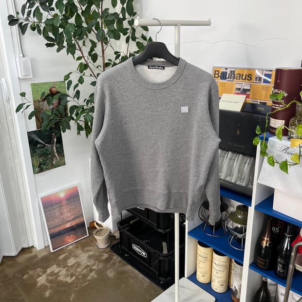 아크네 스튜디오 맨투맨 M