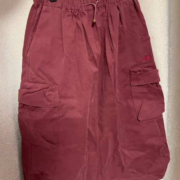 나이스고스트클럽 미디스커트 브릭