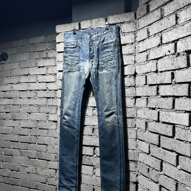 Dior Homme 06aw by hedi blue wax coating