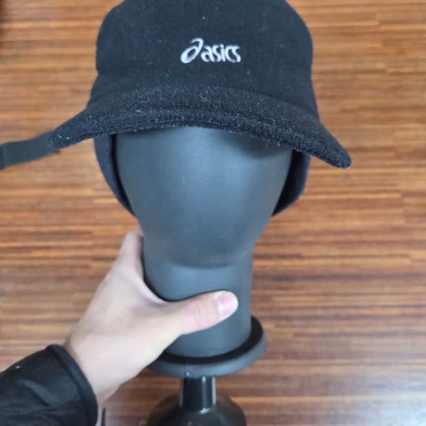 아식스 올드스쿨 플리스 귀달이 트루퍼햇 모자 59