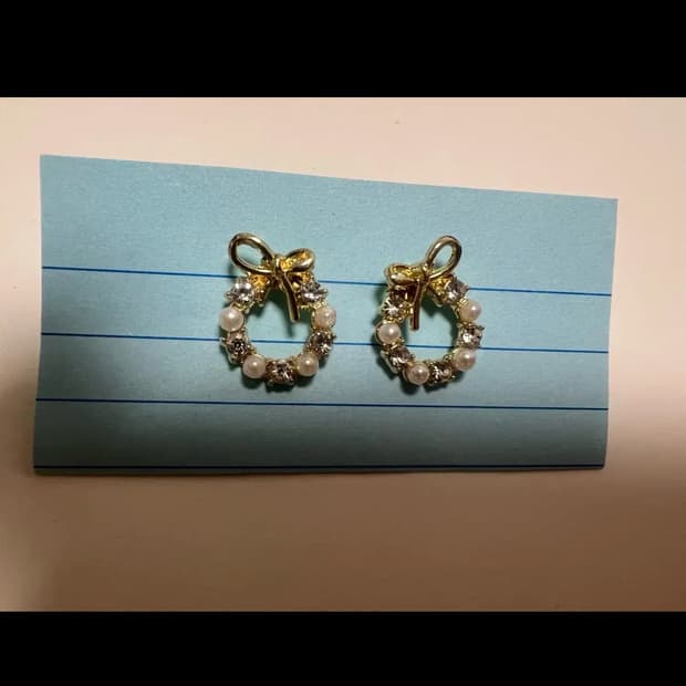 리본 진주 큐빅 귀걸이 (새상품) B0015