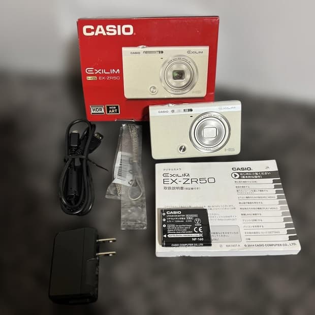 새제품 컨디션) casio exilim ex- zr50 카시오 zr50