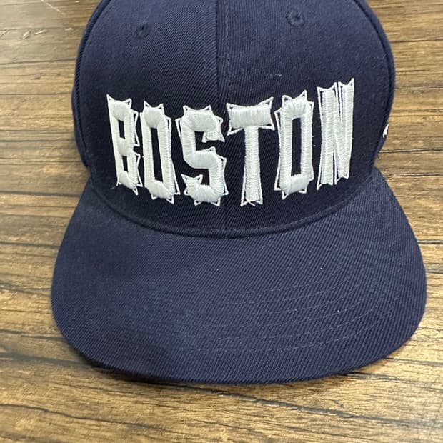 MLB 보스턴 네이비 스냅백  MLB 보스턴 자수 스트릿 볼캡 (단종)