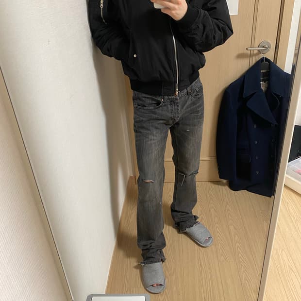 아크네 플레어핏 데님