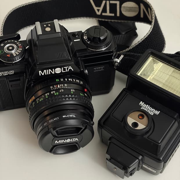 미놀타 X 700 카메라 + National 플래시 직거래 시 25만원ㅔ