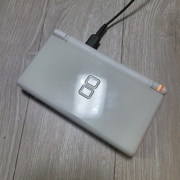 닌텐도 DS lite 화이트 색상 부품용