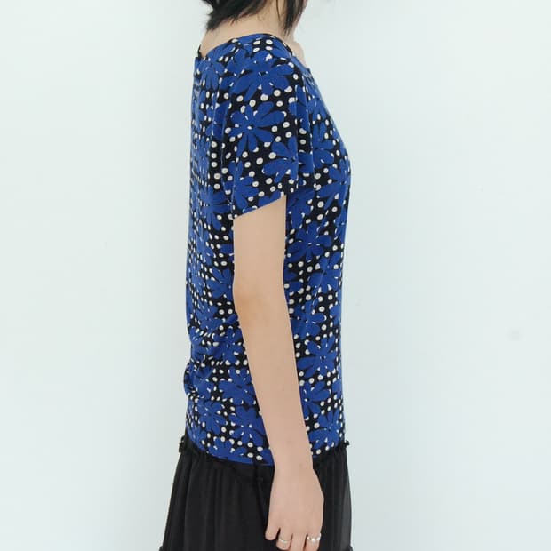 Agnes b flower dot top