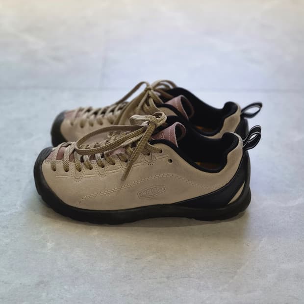 킨 재스퍼 스웨이드 스니커즈 버치 펀