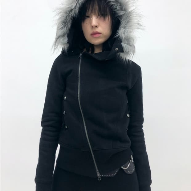 구해요) begbegbeg UNBALANCED FUR HOODIE