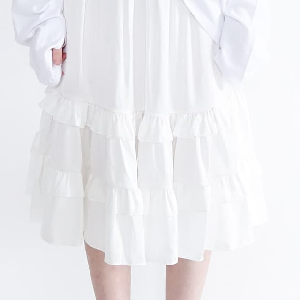 샵페어리 실키 프릴 플레어 스커트 아이보리