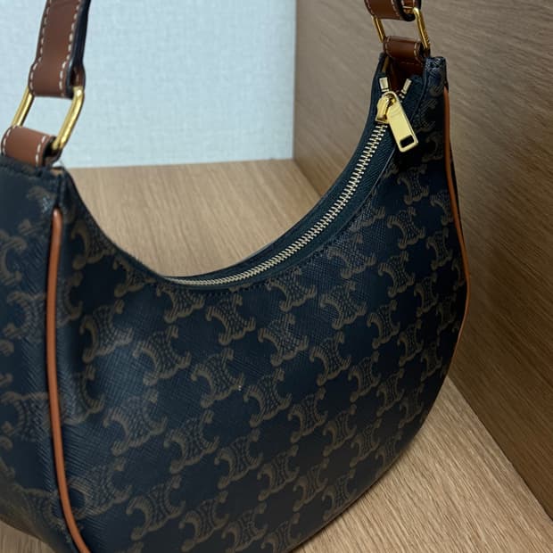 셀린느 아바 호보백 (풀박스)