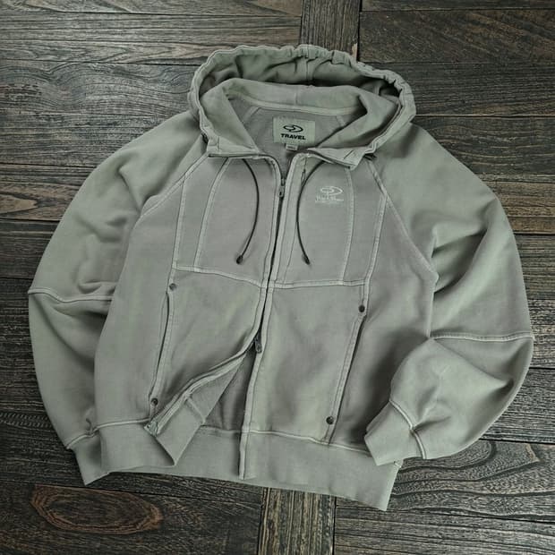 [트래블] 워크샵 라인 절개 오버핏 후드 집업 M18949