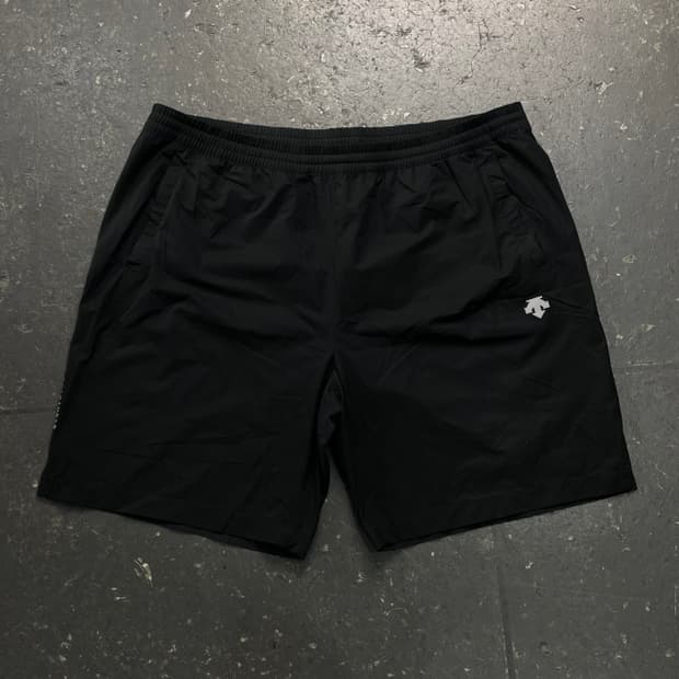 105 데상트 반바지 