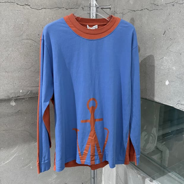 JW Anderson 하프 앵커 롱슬리브