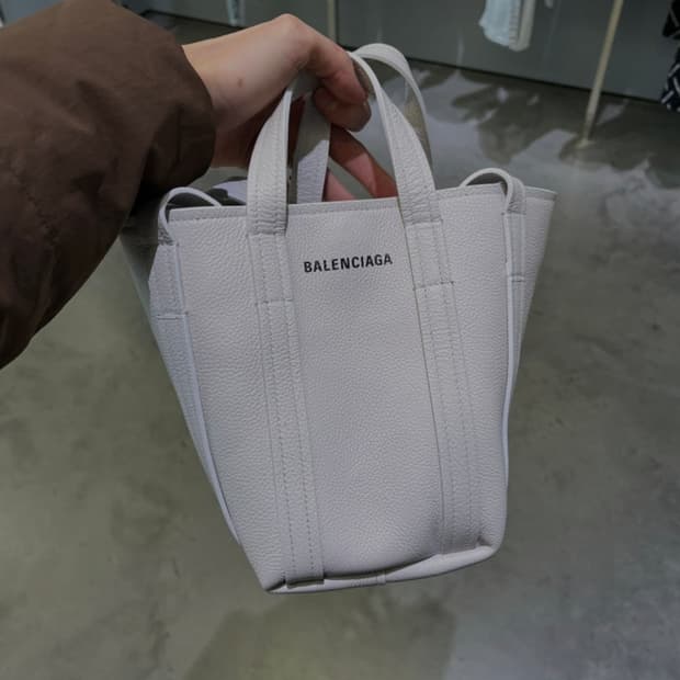 새상품.발렌시아가 에브리바디 백