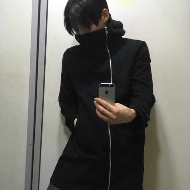 Zucca 하이넥 비대칭 롱 집업코트