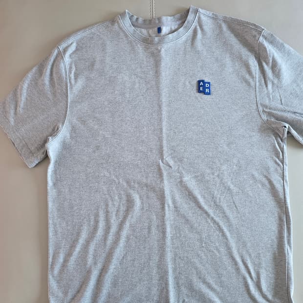 아더에러 시그니피컨트 티셔츠 M