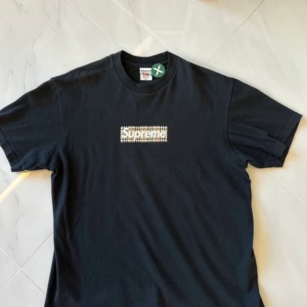 슈프림 x 버버리 박스로고 티