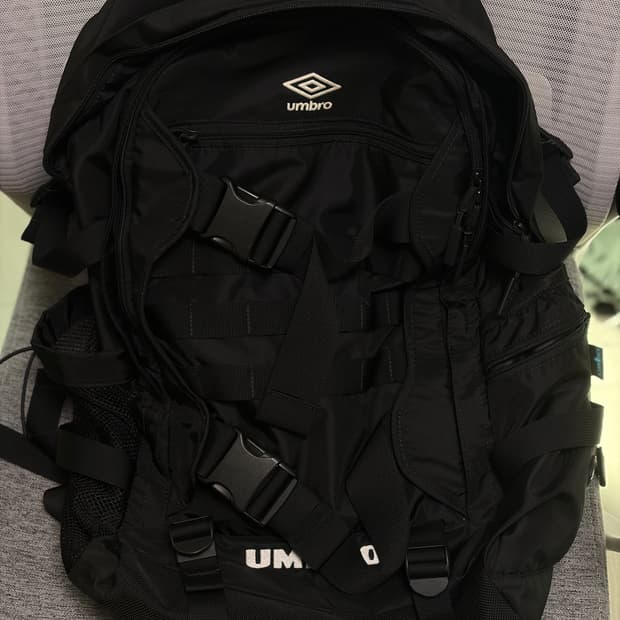 엄브로 댄커 블랙 백팩 34L