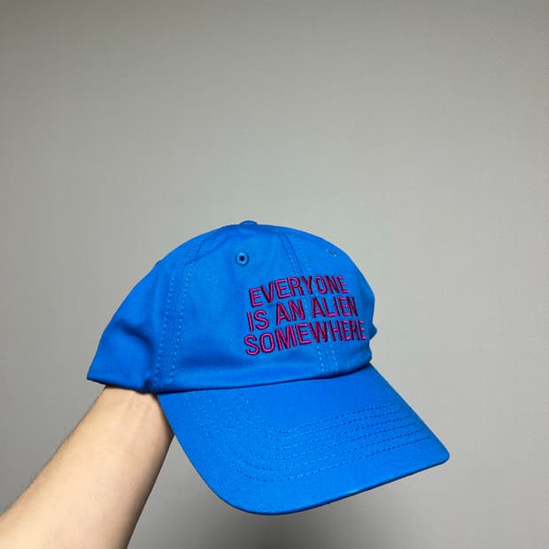 콜드플레이 에일리언 모자