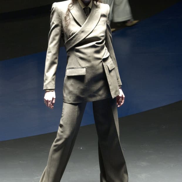 구매)맥퀸 FW01 템들 구합니다