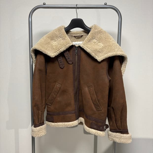 F) perverze 퍼버즈 후드 무스탕