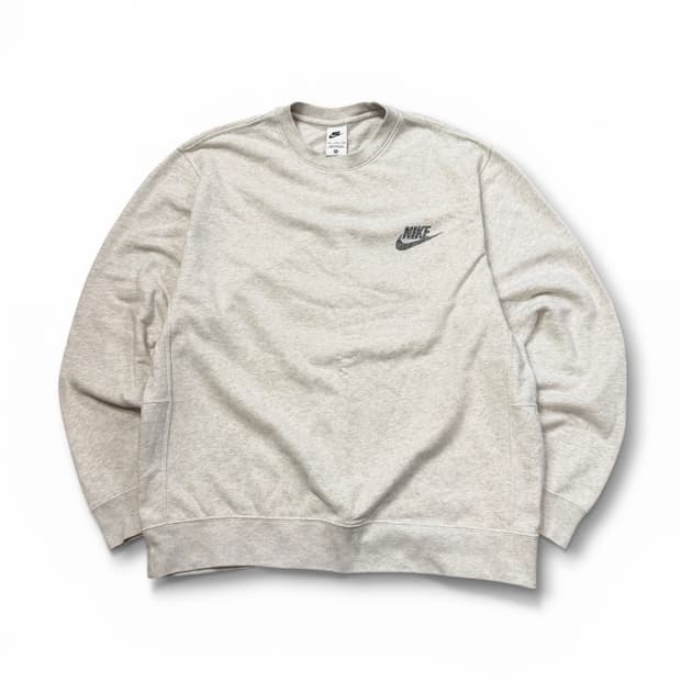 Nike 그레이 컬러 스우시 크루넥 맨투맨 
