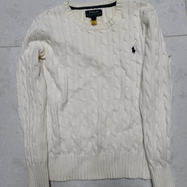 폴로 꽈베기 니트 아동 10~12세사이즈

소매이염 하나있음