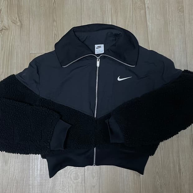 나이키 크롭 후리스