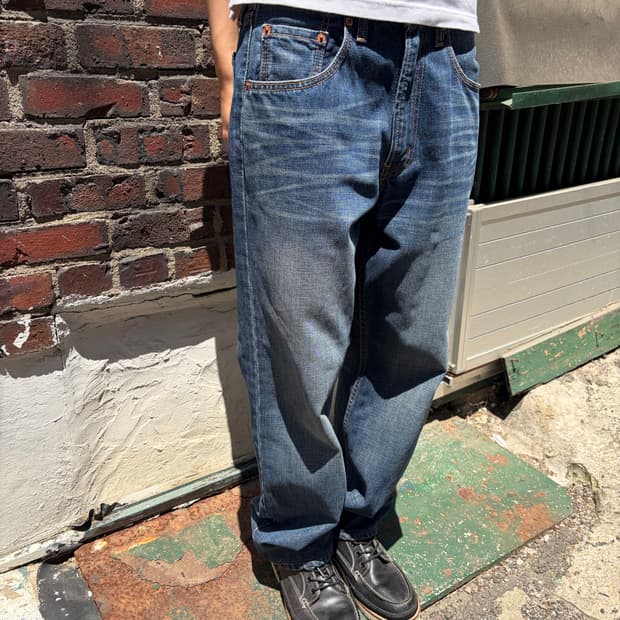 30) Levi’s 506 스트레이트 핏 데님 팬츠