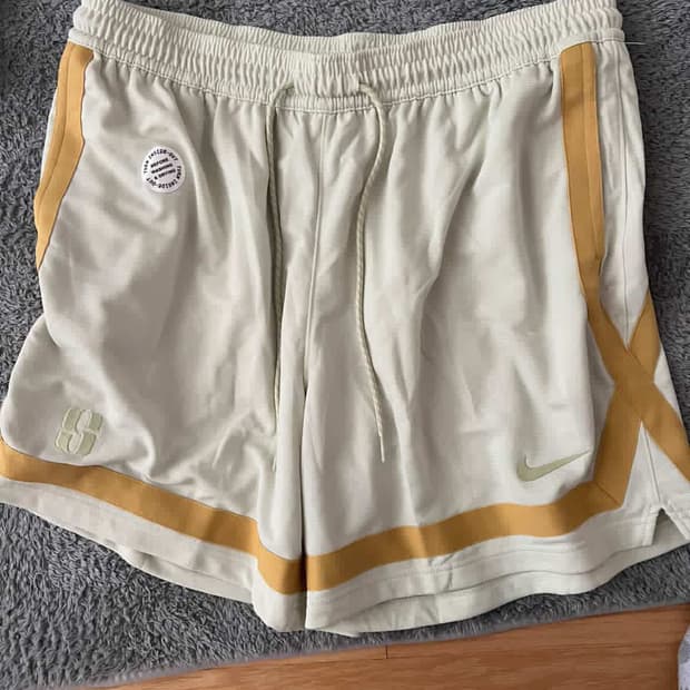 Eybl 나이키 쇼츠