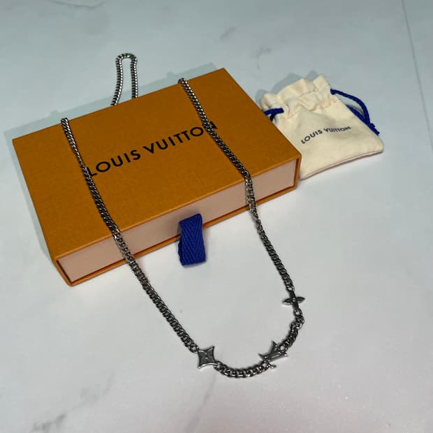 루이비통 모노그램 로우 목걸이 네크리스