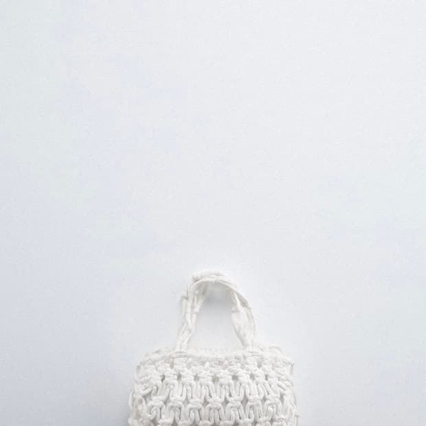 자라 패브릭 브레이드 미니 버킷백 화이트