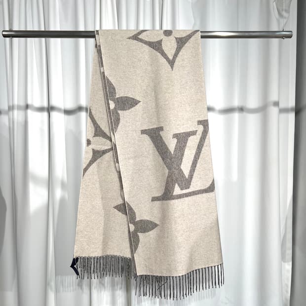 루이비통 자이언트 모노그램 머플러 