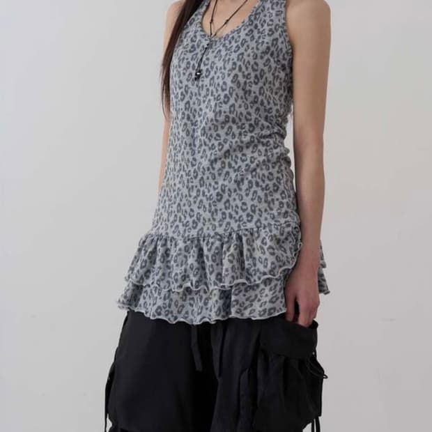로웨어 레오파드 홀터 프릴 나시